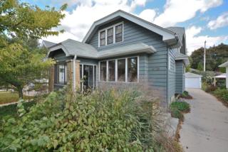 4128 Larkin St, Milwaukee, WI 53211-1936
