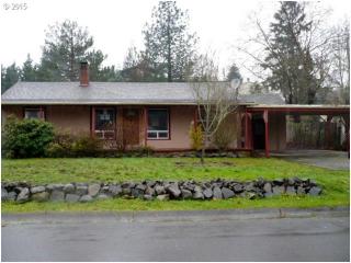 1576 Beacon St, Roseburg, OR 97470-2060
