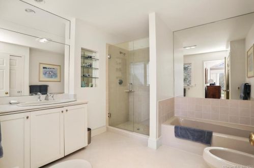 200 Mill Rd, New Canaan CT  06840-4310 exterior