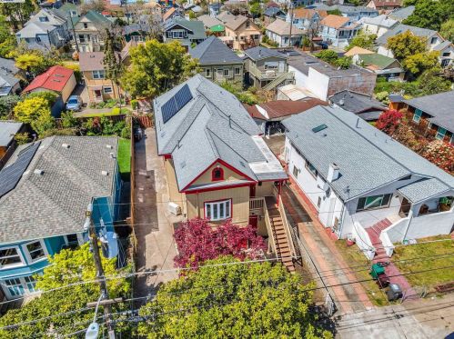 5531 Fremont St, Oakland CA 94608-2216 exterior