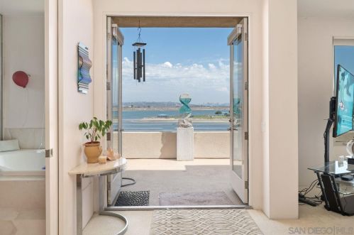 3328 Crown Pt Dr, San Diego CA 92109-6711 exterior