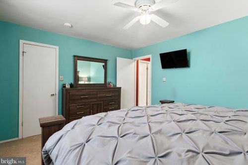 9 Conley Ln, Etters PA  17319-9015 exterior