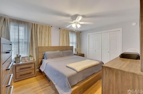 10 Kensington Ave, Old Bridge NJ  08857-1109 exterior