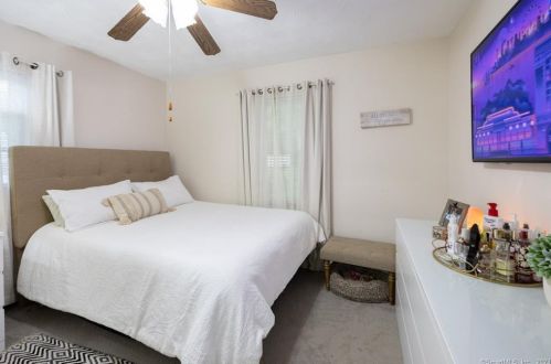 82 Middlefield Ave, Waterbury CT  06705-2723 exterior