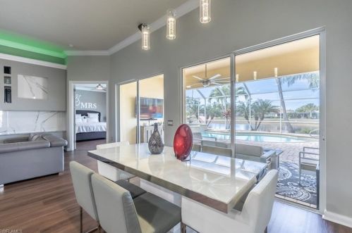 8506 Deimille Ct, Naples FL  34114-2712 exterior