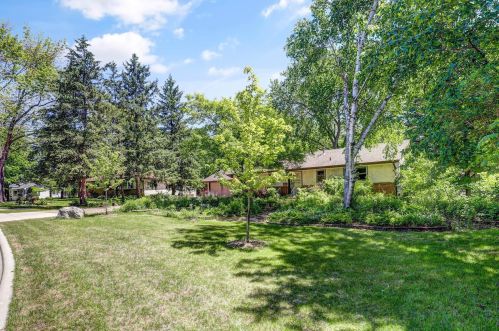 6208 Sunny Ln, Minneapolis, MN 55428-2733