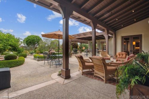 14203 Caminito Vistana, San Diego CA 92130-3724 exterior