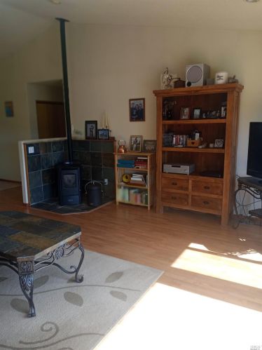 5480 Canyon Rd, Willits CA  95490-9242 exterior