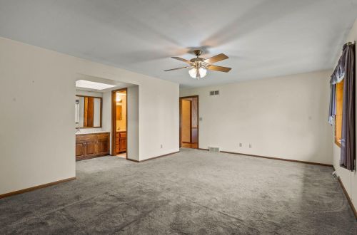 12890 Scarborough Ct, Waukesha WI  53151-6128 exterior