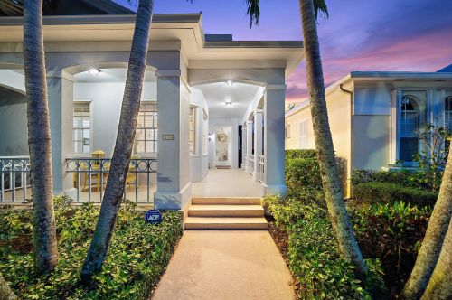 134 Poinciana Dr, Jupiter, FL 33458-2830