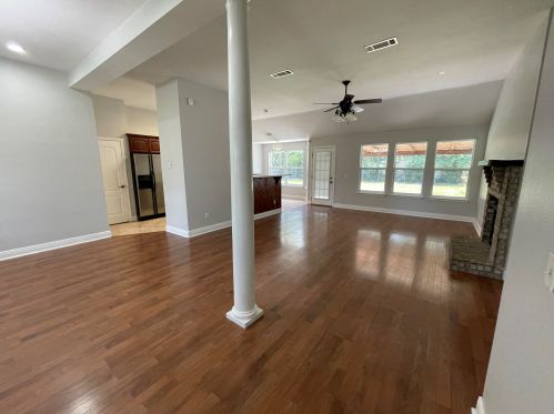 860 Ten Lake Dr, Defuniak Springs, FL 32433-4516