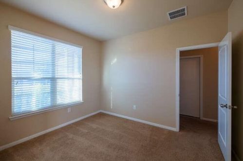402 Zenith Rd, Georgetown, TX 78626-8195