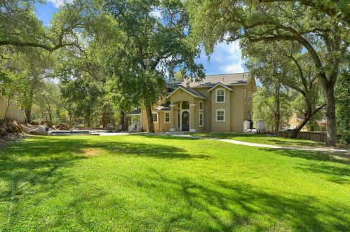 3980 Maple Ln, Loomis, CA 95650-9741