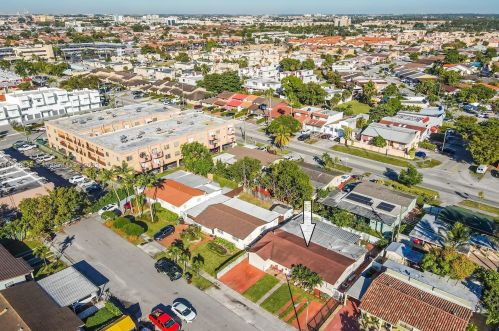 1035 36 Pl, Hialeah FL 33012-4929 exterior