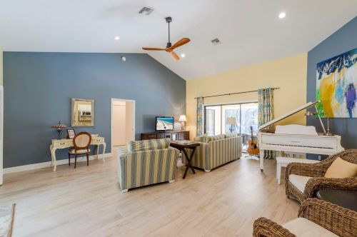 6462 Winding Lake Dr, Jupiter, FL 33458-3741