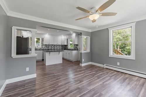 1 James St, Derry NH  03038-4525 exterior