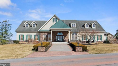 101 Brookside Ln, Gettysburg PA  17325-2026 exterior