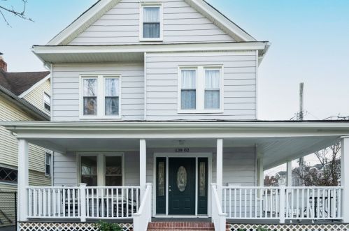 138-02 97th Ave, Jamaica, NY 11435-1022