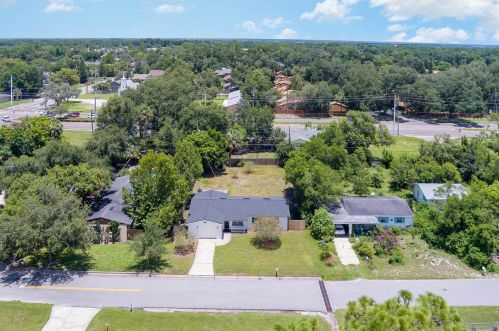 304 Sunset Dr, Sanford FL  32773-4749 exterior