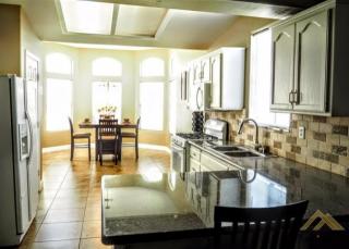 8403 Rollingbay Dr, Bakersfield, CA 93312-5599
