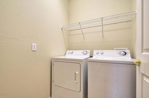 14346 Manchester Dr, Naples FL  34114-8626 exterior