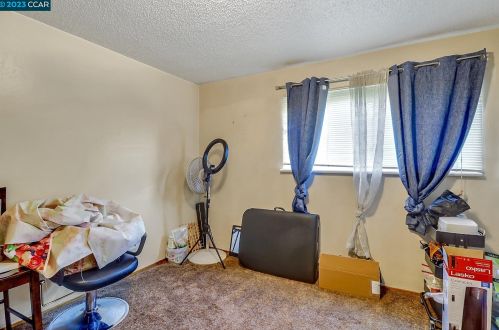 3201 Arkansas St, Oakland CA 94602-3707 exterior