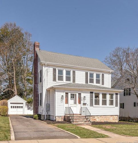 26 Pellom Pl, Stamford, CT 06905-4820