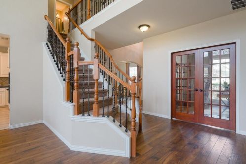 5216 Water Oak Dr, Lewisville TX  75028-1099 exterior