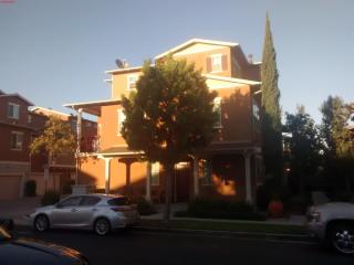 90 Liberty St, Tustin CA  92782-6514 exterior