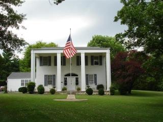 799 Whitthorne St, Shelbyville, TN 37160-3501