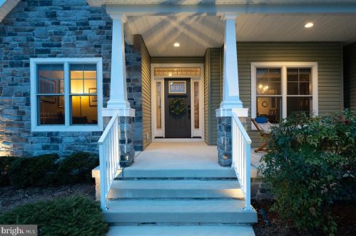 35777 Black Marlin Dr, Lewes, DE 19958-5037