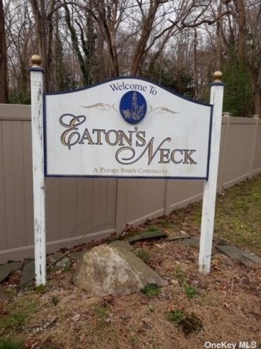 6 Devon Pl, Northport, NY 11768-1020