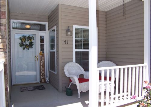 71 Pond Cir, Mount Sinai, NY 11766-3503