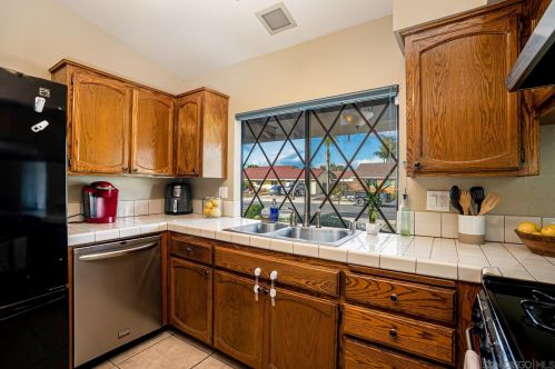 22335 Osprey Ct, Wildomar CA  92595-8147 exterior