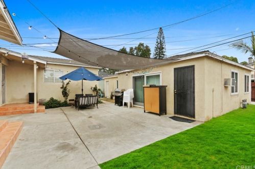 2766 Chestnut Ave, Long Beach CA  90806-2508 exterior