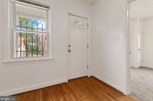 313 56th St, Washington, DC 20019-6749