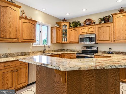 403 Carter Moir Dr, Lancaster PA  17601-2969 exterior