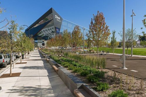 401 1st St, Minneapolis MN  55401-2518 exterior