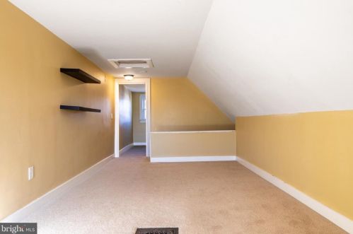 1151 Wood Ave, Easton PA  18042-3271 exterior