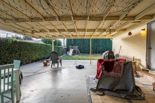 1341 Loma Vista Dr, Hollister CA  95023-6209 exterior