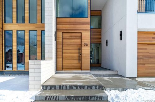 36 Ash St, Denver, CO 80220-5617