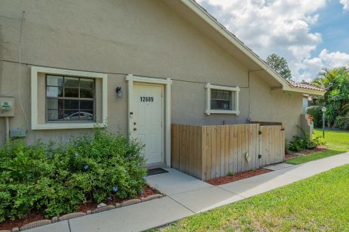12689 Westhampton Cir, West Palm Beach, FL 33414-5547