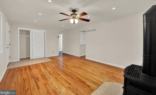 84 Berwyn Pl, Lawrence Township NJ  08648-3604 exterior