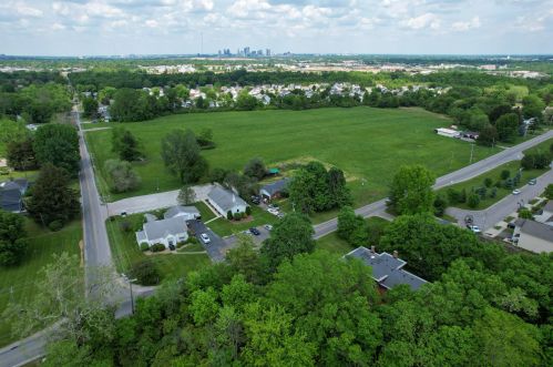 1571 Dyer Rd, Darbydale OH  43123-9738 exterior