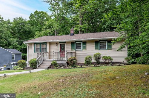 640 1st Ave, West Deptford, NJ 08096-6606