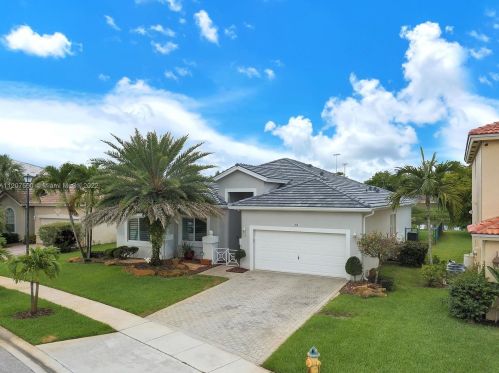 654 168th Way, Hollywood, FL 33027-1040