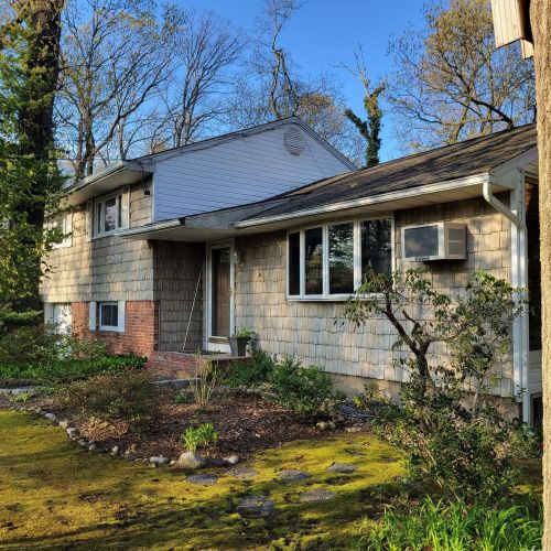 5 Arizona Pl, Huntington Station, NY 11746-2601
