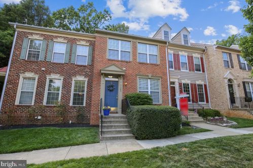 1303 Vintage Pl, Herndon, VA 20194-1027