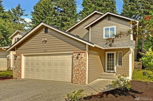 386 Grandstand St, Bremerton, WA 98311-8515