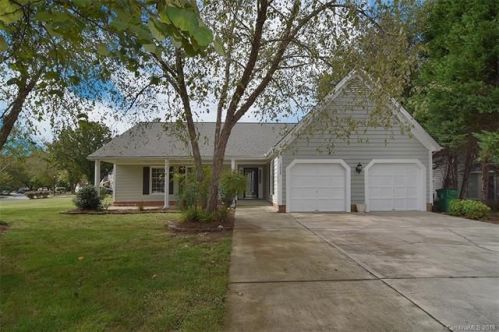 12008 Freshwell Rd, Charlotte, NC 28273-6742